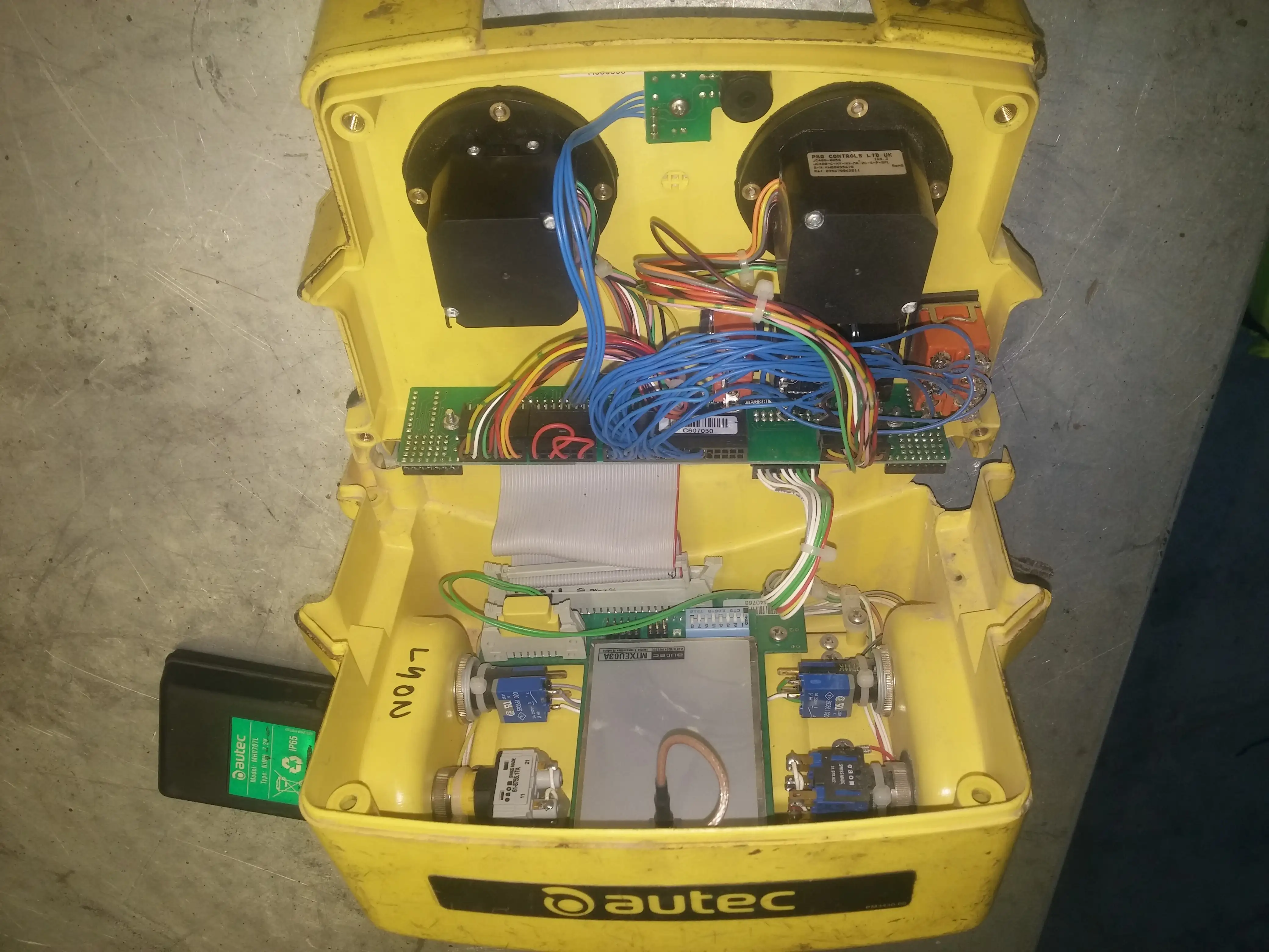 Serwis koparki na budowie