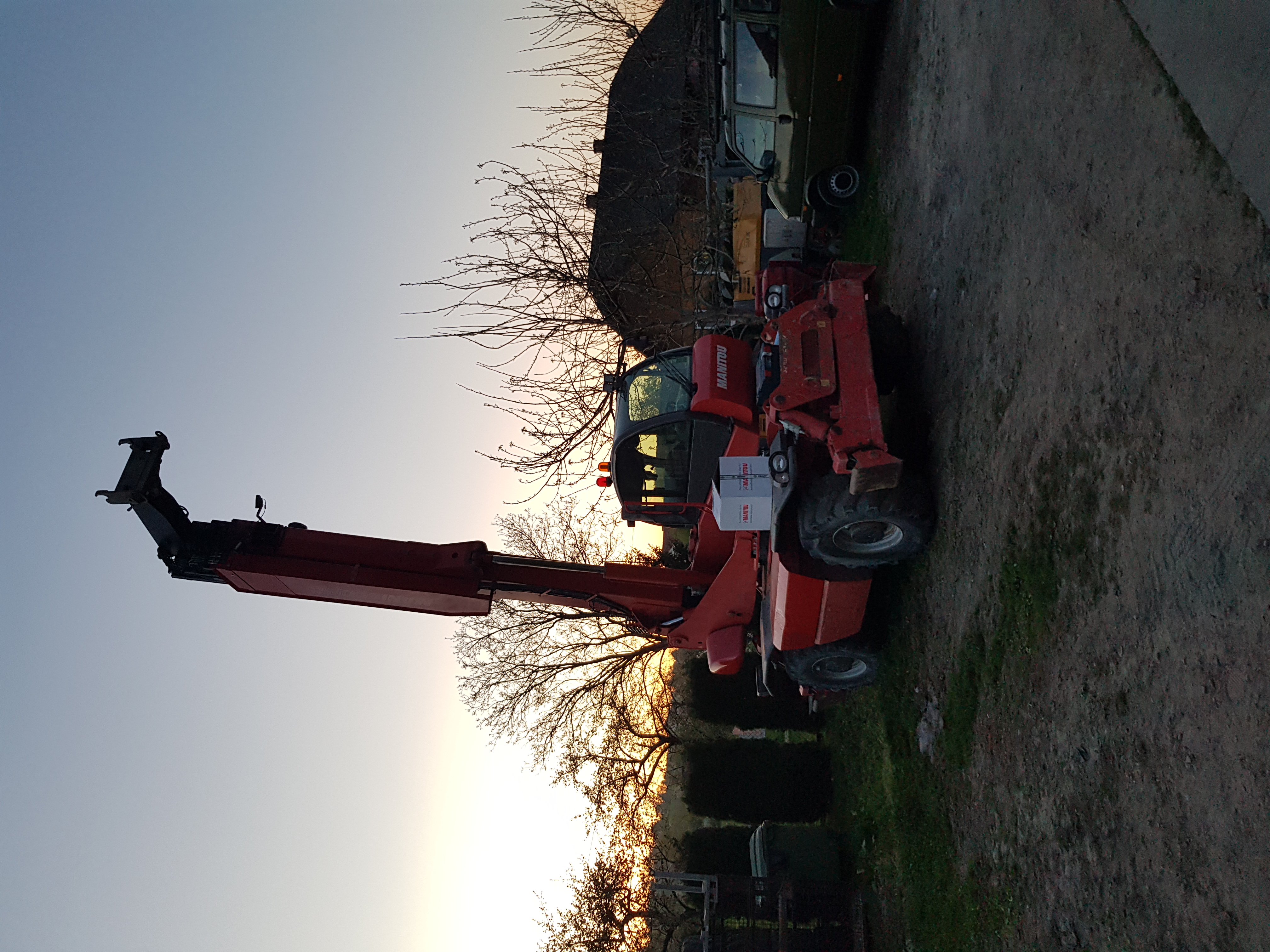 Naprawa ładowarki teleskopowej Manitou